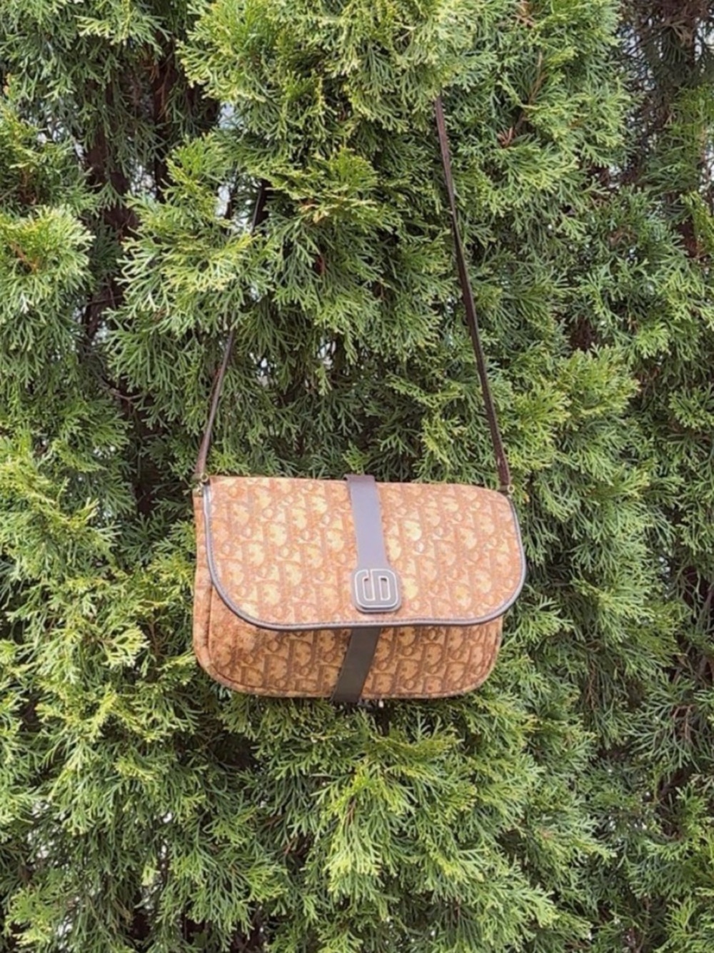 ✨ Christian Dior Trotter Canvas Shoulder Bag – Brown/Gold ✨ - Picture 4 of 17